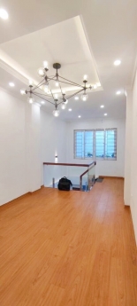 Bán nhà Phùng Khoang 52m2 4T chỉ hơn 5tỷ kdoanh ô tô nhà mới ở sướng.