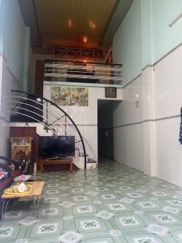 Nhà 2 OtO tránh Nguyễn Tri Phương, 73m, Sổ Vuông, Bán đất tặng nhà nhỉnh 4 tỷ