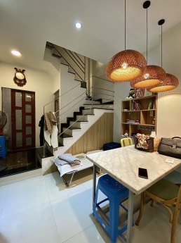 BÁN GẤP NHÀ MẶT TIỀN LÔ GÓC PHƯỜNG 19 BÌNH THẠNH- 60M2-NGANG 5,5 M-DÒNG TIỀN KHỦNG 300TR-CHỈ HƠN 10