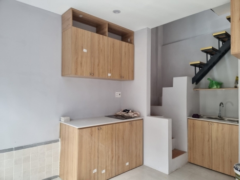 Sát Emart Phan Văn Trị P.5 GV - 3 Tầng 2PN Mới Tinh - Cách MT 20m -Nhỉnh 2 tỷ