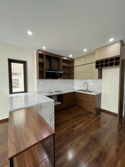 Nhà mới Văn Cao, Ba Đình 55m2 5T 8 tỷ. THANG MÁY, Ở NGAY .