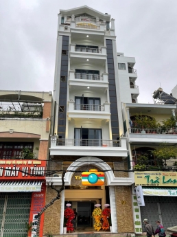 Cân BÁn Khach Sạn Nha Trang Mặt Tiền Đường Đinh Tiên Hoàng