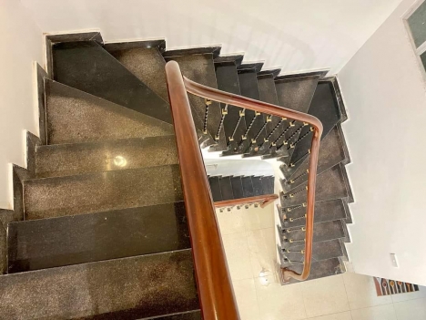 Nhà Việt Hưng 55m Kiến trúc hiện đại chỉ Quanh 4 Tỷ