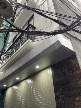 NHÀ PHỐ TÂN MAI - LÔ GÓC - MẶT TIỀN RỘNG - GẦN Ô TÔ