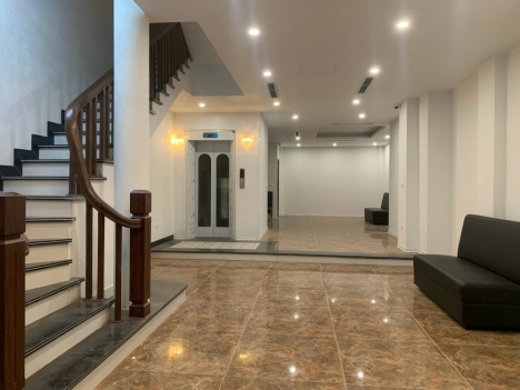 Bán nhà quận Hai Bà Trưng, MP Vĩnh Tuy 68m, 7 tầng, MT 6m hơn 17 tỷ.