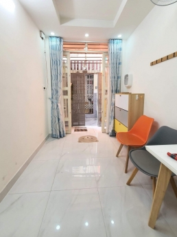 Ngô Đức Kế Bình Thạnh 2 tầng sát mặt tiền chỉ 2 tỷ nhĩnh