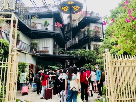 phá sản cần bán Homestay 24 phòng 509 xây full tặng 500m2 ngoài sổ  đất ngay sát bãi tắm.