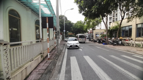 Bán lô đất Ngọc Thụy - Long Biên, lô góc, mặt ngõ thông, ô tô vào đất, 42m2, giá : 3.7 tỷ