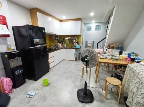 GẤP BÁN NHÀ P.3 GV Gần Sân Bay TSN - 45m2 - 2 tầng 2pn - Nở Hậu - Chỉ 4.39 tỷ TL