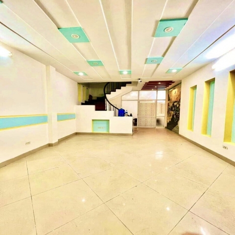 Nhà đẹp Dương Quảng Hàm 65m²xây 5 tầng, mặt tiền 4.5m giá chào 12.5 tỷ, ô tô vào nhà, ở luôn ,sát