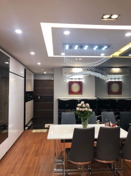 Cần bán căn hộ GoldSeason 47 Nguyễn Tuân, Full kính, full nội thất giá chỉ 5.750 tỷ