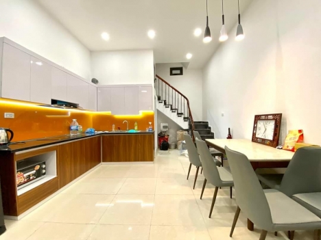 Nhà Việt Hưng 55m Kiến trúc hiện đại chỉ Quanh 4 Tỷ