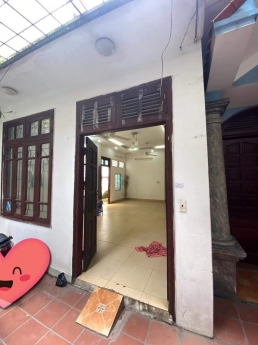 CC cần bán gấp nhà  Phố Xã Đàn, Đống Đa, 48 m2 5 tầng, MT 4m, nhỉnh 5 tỷ