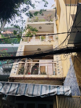 Hẻm Lê Văn Sỹ - Quận 3 - 4 Tầng - 55m2 
- 3.2x17 - 5.6Tỷ