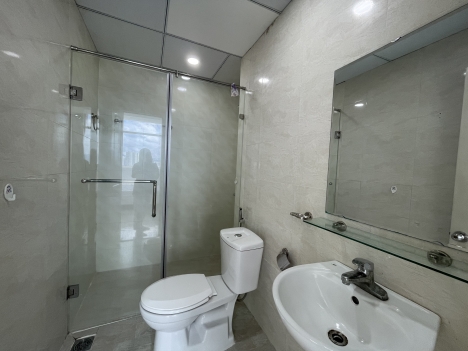 Cho thuê căn hộ 2 phòng ngủ rộng 76m2 , view phố biển quá là đẹp giá lại rẻ tại Mường Thanh 04 Trần
