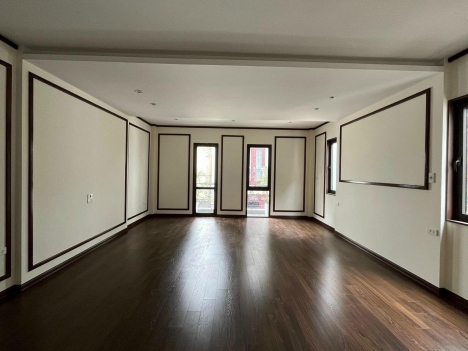 Nhà mới Văn Cao, Ba Đình 55m2 5T 8 tỷ. THANG MÁY, Ở NGAY .