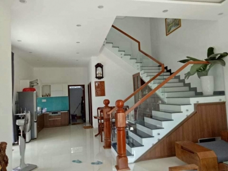 Nhà Trần Cao vân, Thanh Khê, 3 Tầng Btct, ÔTô đỗ, Tặng nội thất vip, chỉ 3 tỷ hơn .