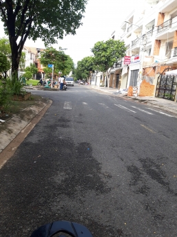 NHÀ MẶT TIỀN KHU VIP TÊN LỬA DIỆN TÍCH KHỦNG HIẾM BÁN TIỆN KINH