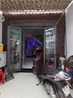 bán nhà đường cách mạng tháng tám. quận tân bình. hxh. hẻm thông tứ hướng ô tô ra vào thoải mái.