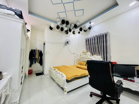 Bán Nhà Đẹp Gía Rẻ Tặng Nội Thất Phan Huy ích Quận Tân Bình - 50M2 -2.7 Tỷ