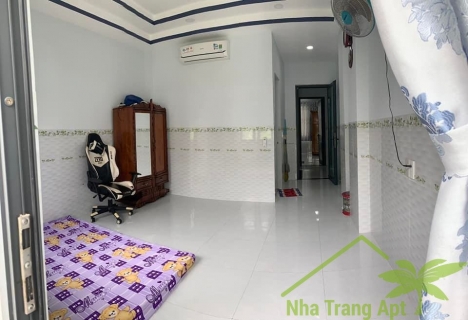 Cho thuê nhà nguyên căn 3 phòng ngủ đường 5E khu VCN Phước Hải giá 13 triệu/tháng.
