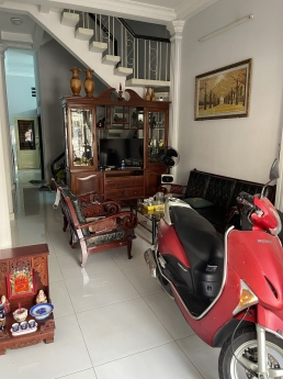 Mặt Tiền 3 Tầng BTCT , Phạm Văn Bạch , P15 , Tân Bình , Kinh doanh đa ngành nghề .