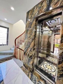 Hottt-- Bán gấp nhà trung tâm Quận Thanh Xuân, tặng kèm thang máy, 7,3 tỷ 6 tầng ngõ otô