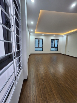 Chính chủ nhờ bán nhà Khương Trung quận Thanh Xuân, 6 tầng thang máy, gần phố