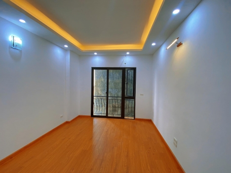 Hiếm lắm mới có! Trung Kính, 2 thoáng, 10m oto, ngõ 3m, 40m x 5T chỉ 4.15 tỷ