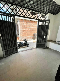 Sát KDC Vạn Phúc City, 67m2 , 3 tầng BTCT , HXH , 5.15x13 , QL13 , Đs 9 , Thủ Đức.