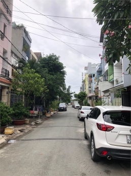 BÁN NHÀ  QUANG TRUNG, 75 m2, 4 TẦNG OTO NGỦ TRONG NHÀ