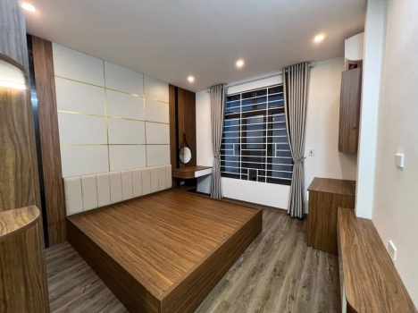 TRUNG TÂM ĐỐNG ĐA - GẦN NGÃ TƯ SỞ - VÀI BƯỚC RA PHỐ - 3 MẶT THOÁNG - NHÀ ĐẸP - 6 PHÒNG NGỦ - FULL