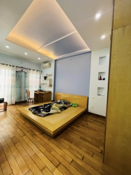 Bán nhà đẹp - Ngõ rộng Hoàng Văn Thái, Thanh Xuân, 58M, 5 Tầng, 5m , 5 tỷ 8.