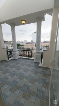 Bán nhà vừa ở vừa kinh doanh, đường Phạm Văn Đồng 300m, gần trường gần chợ