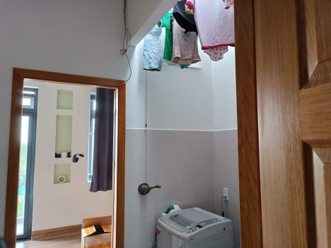 Hẻm ô tô 8m Võ Văn Hát, quận 9. 53m2, 3 tầng lộng lẫy. 4 tỷ 400 TL.