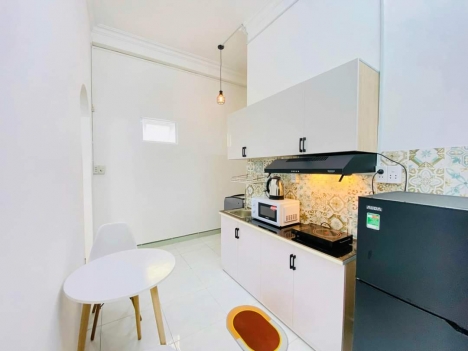 Nhà 5 tầng hẻm 8m Phú Nhuận, doanh thu 70 triệu, nhỉnh 16 Tỷ.