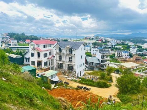 Cần bán lô đất mặt tiền đường Trịnh Hoài Đức, Phường 11, TP. Đà Lạt, giá 8,6 tỷ