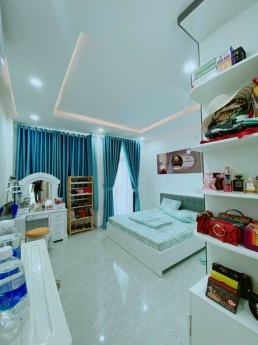 BÁN NHÀ GẤP NHÀ HXH PHAN VĂN TRỊ BÌNH THẠNH-75M2-3TẦNG BTCT-NGANG 7,5M-CHƯA TỚI 100TR M2
_