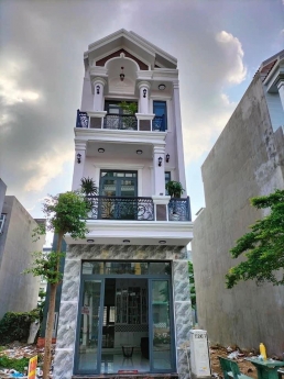 Cần bán nhà Tân Uyên binh  dương 1 trệt 2 lầu