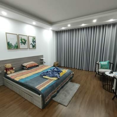Cực Phẩm Nguyễn Văn Huyên  kinh doanh ô tô ngõ thông Dt 35m2 6T mt 4,6m giá 7 tỷ