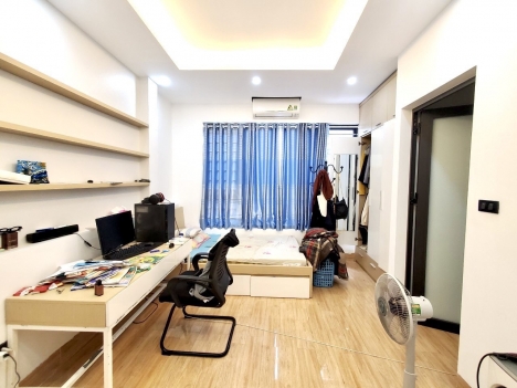 Bán nhà nội thất đẹp, phố Linh Quang A, 31m2, 5 tầng, MT rộng, giá nhỉnh 4 tỷ rưỡi.