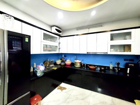 Bán nhà nội thất đẹp, phố Linh Quang A, 31m2, 5 tầng, MT rộng, giá nhỉnh 4 tỷ rưỡi.