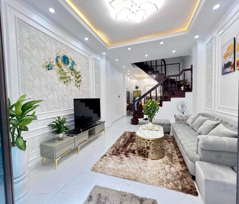 Cực hiếm nhà Trần Quốc Vượng, Cầu giấy 44m2 x 4T MT 3.8 m 5.2  tỷ, Nhà mới ở luôn, 20m ra oto