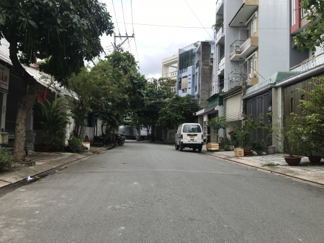 Bán nhà Phường 14, Quận Gò Vấp-105m2- 3 Tầng- Hẻm 10m xe tải thông.