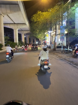 Bán nhà mặt phố Xuân Thuỷ Cầu Giấy 110m x 8 tầng dòng tiền đều 2 tỷ mỗi năm giá 44 tỷ