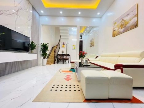 Bán gấp nhà Phú Kiều, Bắc Từ Liêm, 4 tầng x 42m2, ô tô đỗ, 3.75 tỷ