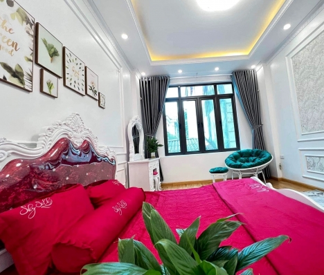 Cực hiếm nhà Trần Quốc Vượng, Cầu giấy 44m2 x 4T MT 3.8 m 5.2  tỷ, Nhà mới ở luôn, 20m ra oto