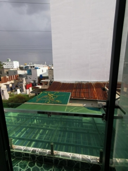 bán nhà đường cách mạng tháng tám. quận tân bình. hxh. hẻm thông tứ hướng ô tô ra vào thoải mái.