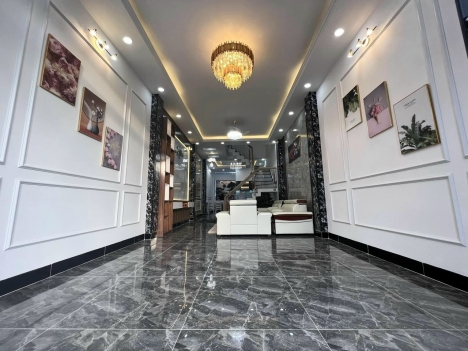 Cần bán nhà Tân Uyên binh  dương 1 trệt 2 lầu