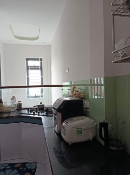 Hẻm ô tô 8m Võ Văn Hát, quận 9. 53m2, 3 tầng lộng lẫy. 4 tỷ 400 TL.